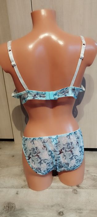 TCM komplet bielizny.  85 B rozmiar biustonosza