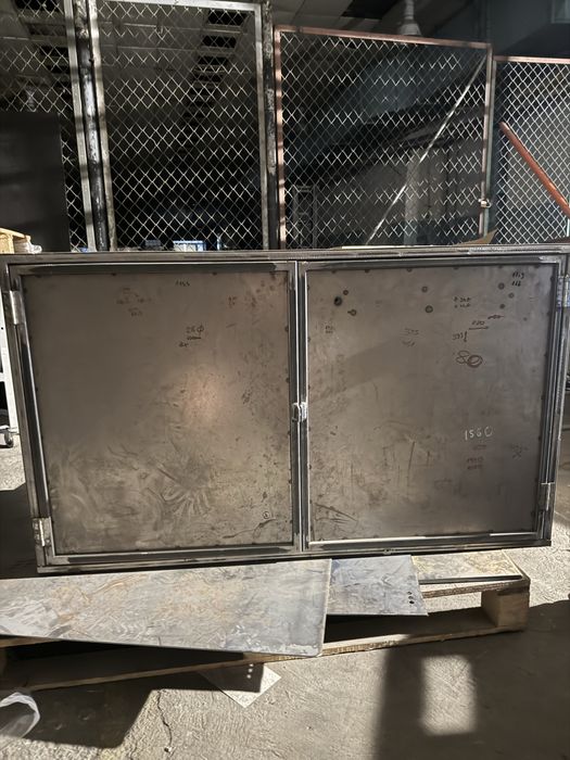 Szafka metalowa 119x59x70cm na kłódkę
