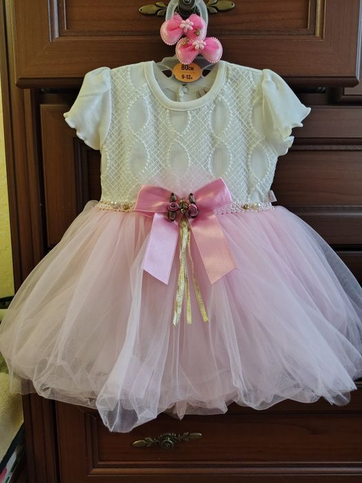 Нарядное платье на годик