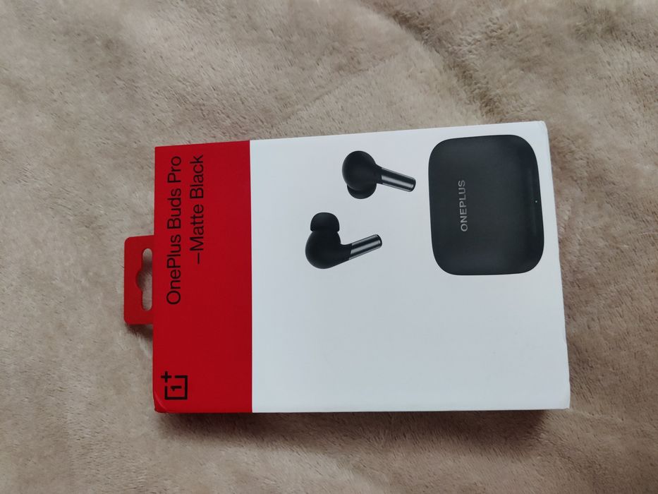 Продам навушники One plus buds pro