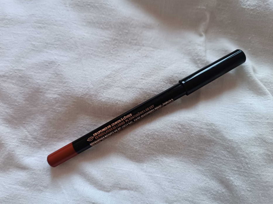 Konturówka do ust Makeup Revolution