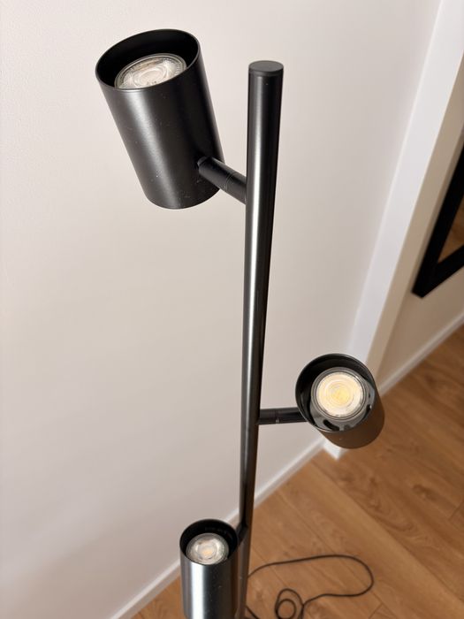 Lampa podłogowa Ikea Nymane z żarówkami idelany stan