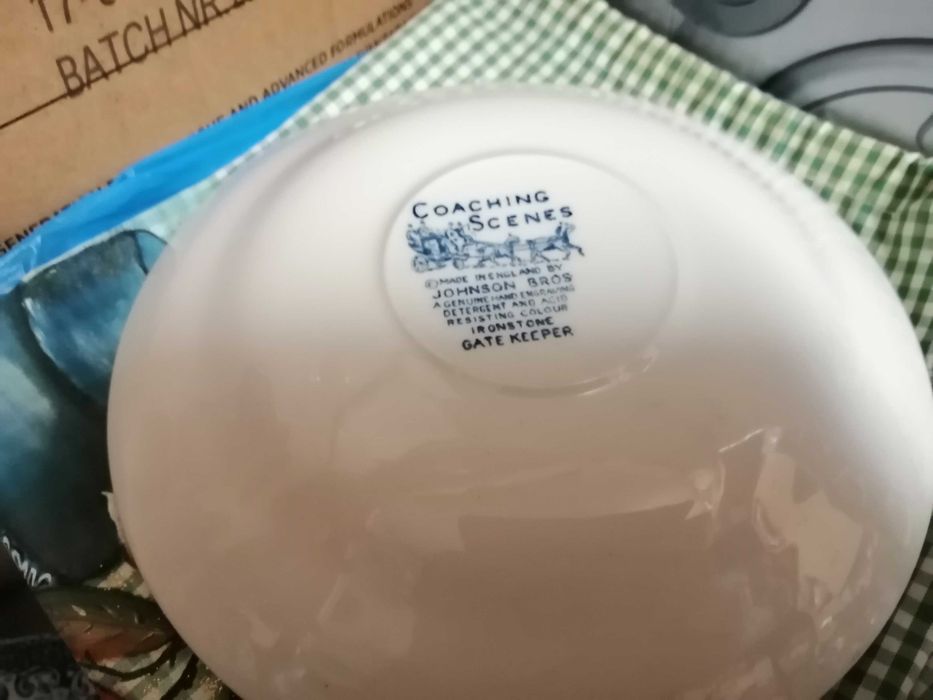 Conjunto de chávenas antigas em porcelana Inglesa - "Coaching Scenes"