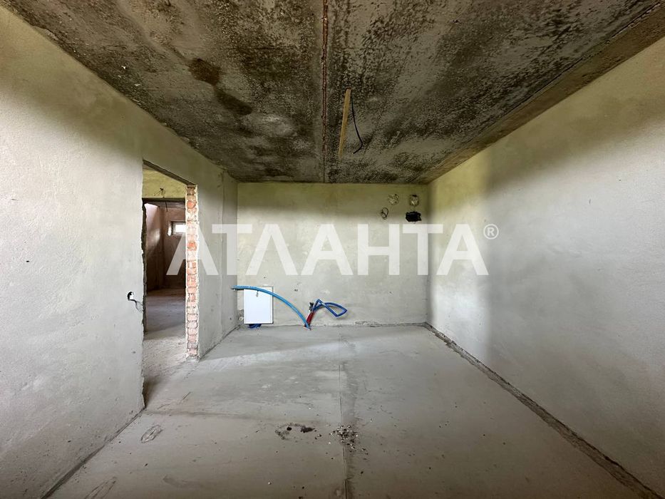 Прода окремостоячого будинку у с. Малехів на пагорбі