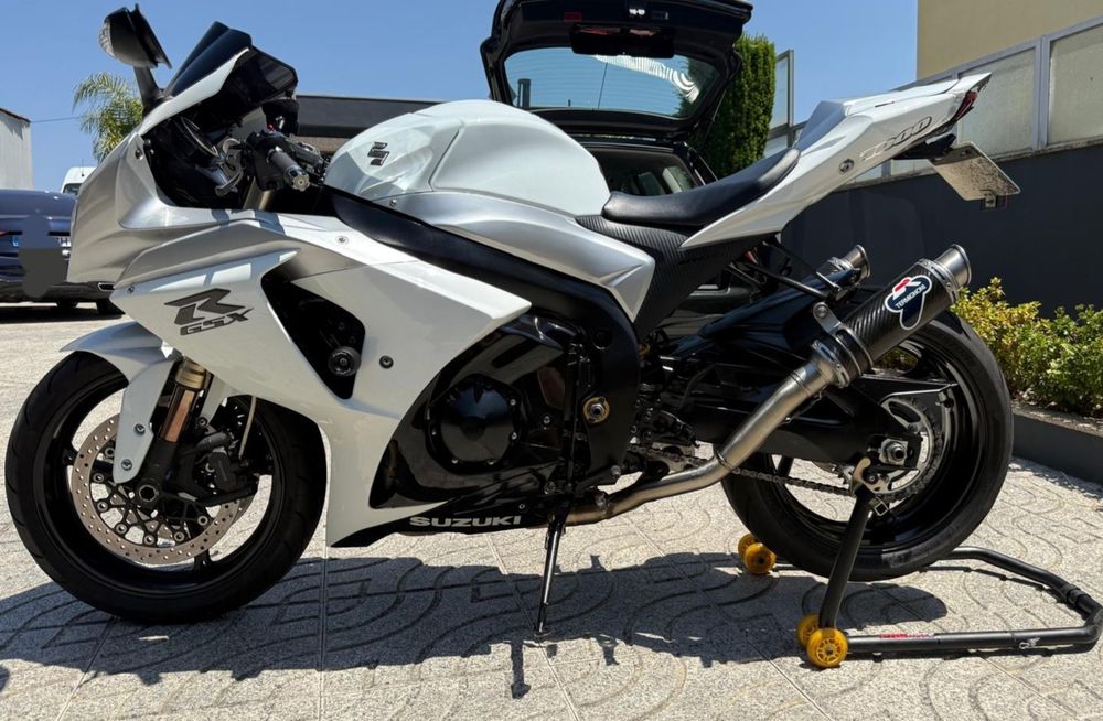 Suzuki Gsxr 1000 k9