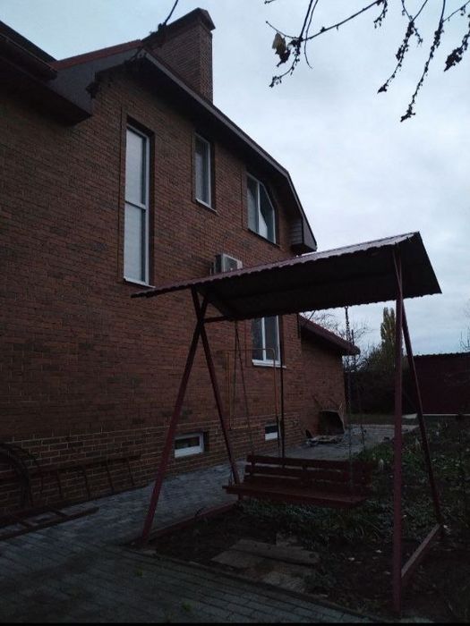 Продам двухэтажный дом в селе Бездрик