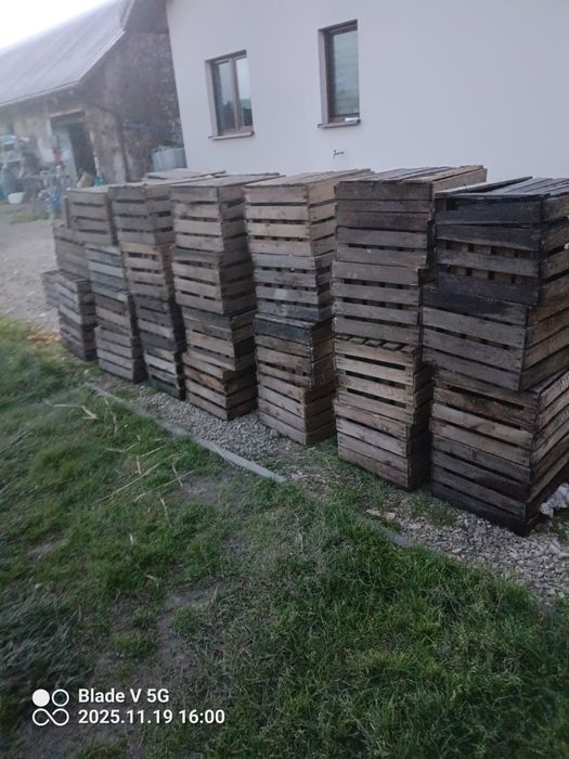 Sprzedam drewniane skrzynki po jabłkach