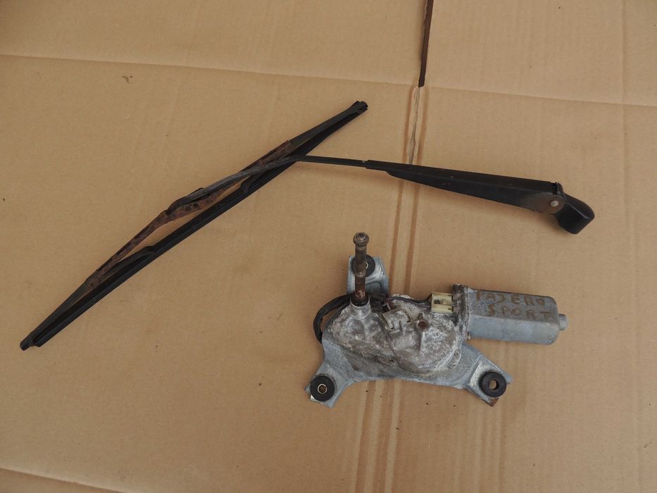 Mechanizm silniczek tył tylnej wycieraczki Mitsubishi Pajero Sport 96-