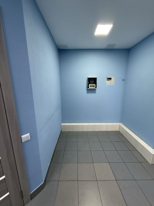 Сдам хорошее помещение на Артема под офис/магазин /для любого бизнеса