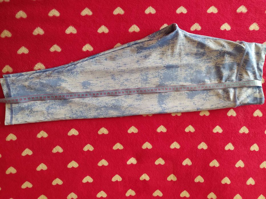 Шорти для фітнесу.  супер якості , добре тягнуться , заміри на фото.