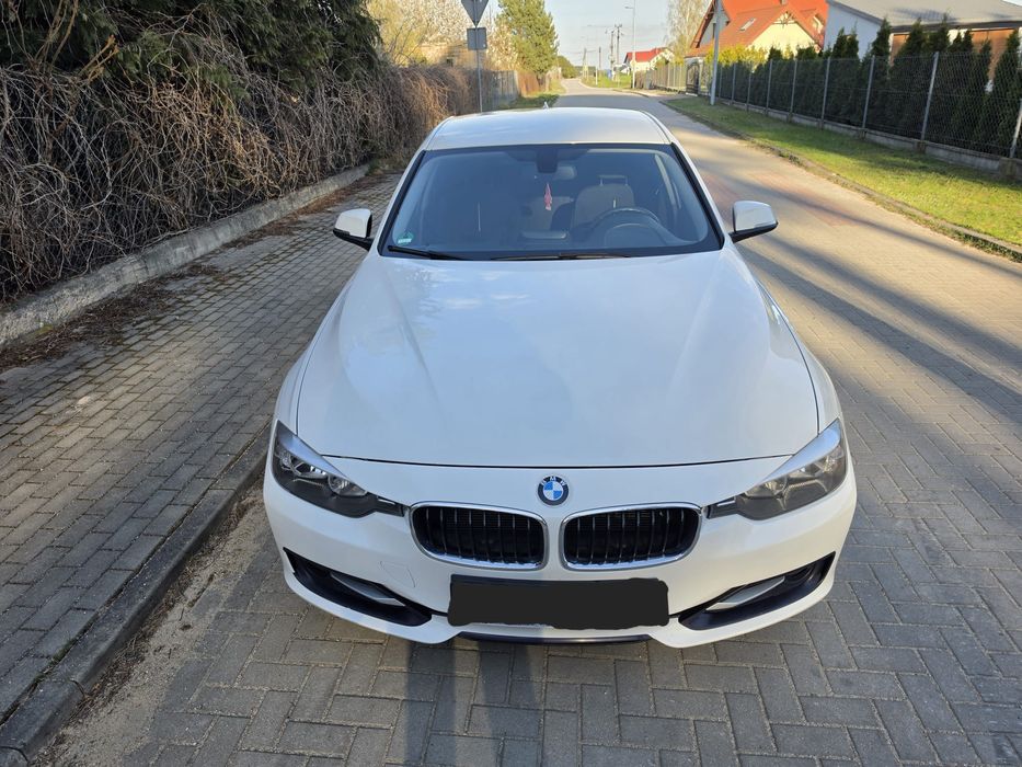 BMW 320d F30 184km Sport