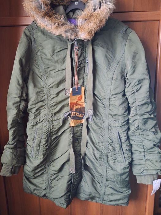 Женская куртка зимняя XL