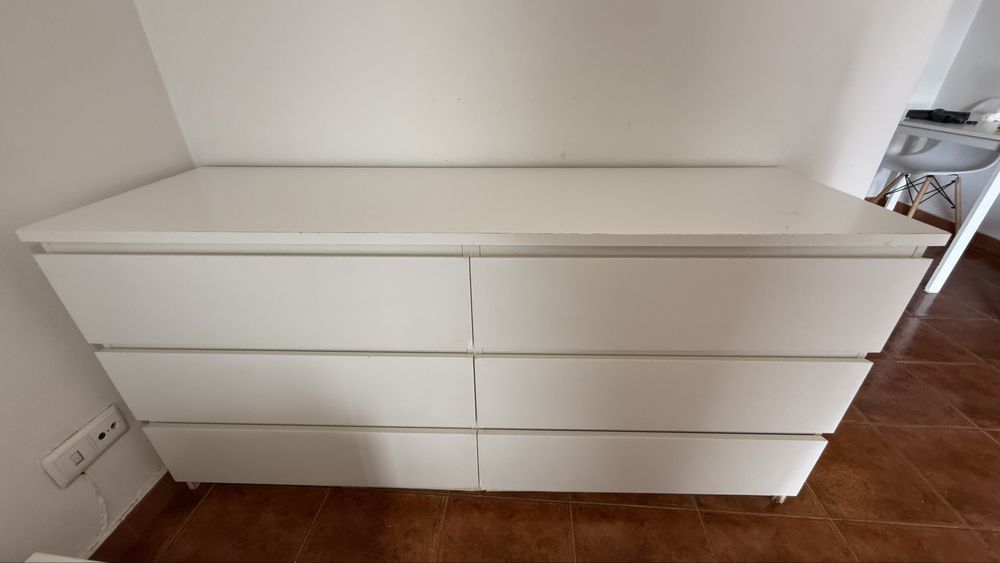 Cómoda Malm da IKEA com 6 gavetas 160x78