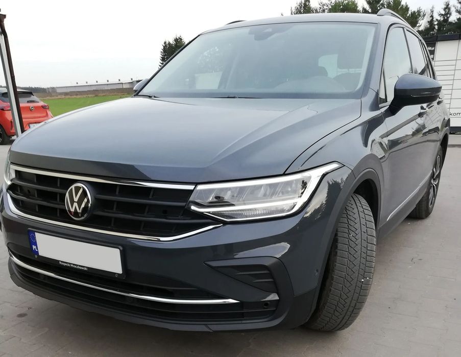 Volkswagen Tiguan TIGUAN LIVE DOPOSAŻONY, pierwszy właściciel, salon Polska