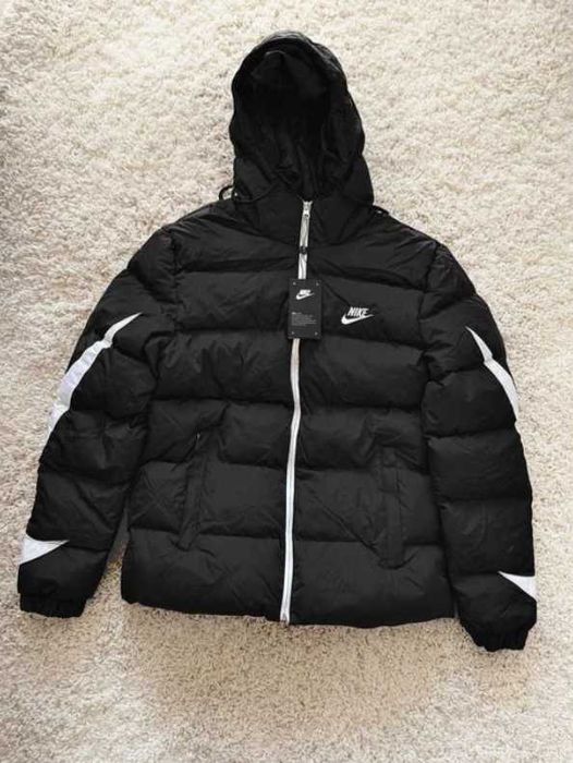 Пуховик Nike Storm Fit Черная с белым В НАЯВНОСТІ Куртка Найк ФОТО