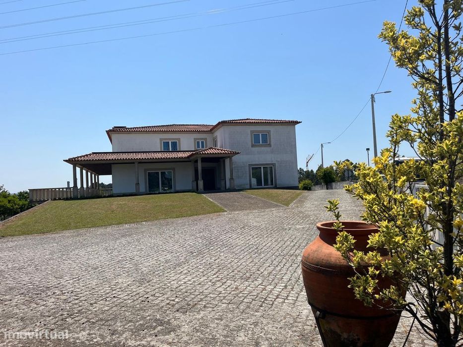 Casa para Arrendamento – Habitação ou Negócio