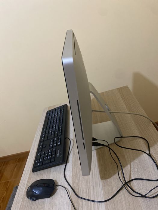 Imac 2011 Completamente funcional - Com teclado e rato - para desocupa