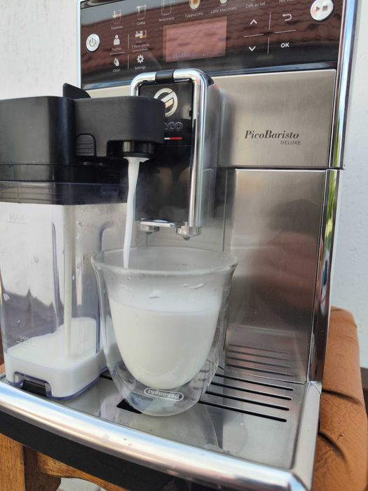 Кавомашина кофемашина Saeco Picobaristo Deluxe SM5573 новий молочник