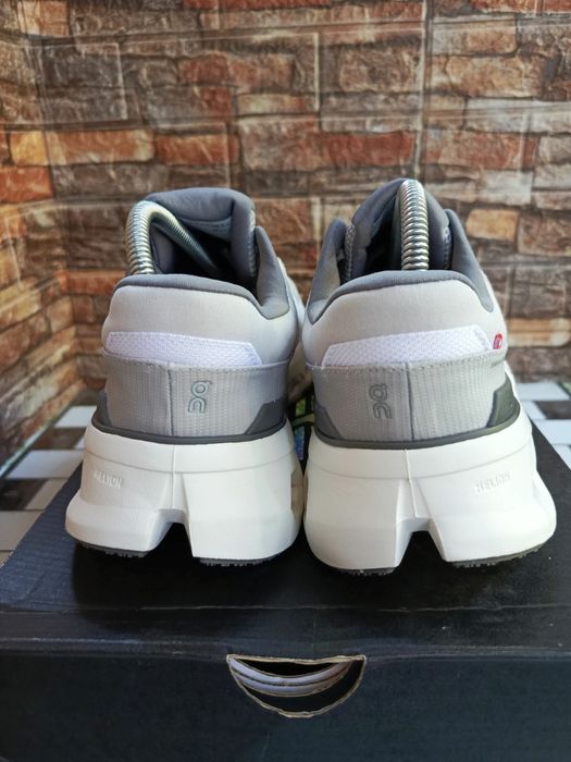 Кросівки  On-cloud (43р.27.5 см )