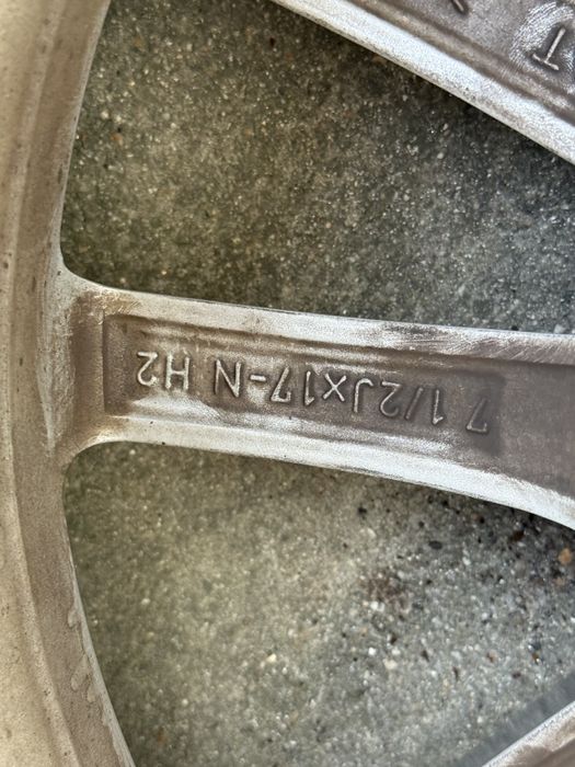 Jante 17" BMW 5x112 com pneu 225.50.17