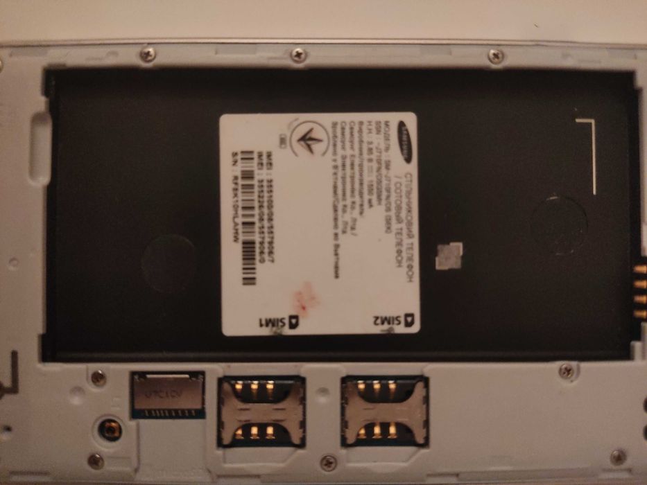 Смартфон Samsung Galaxy J7 (2016) SM-J710. Під заміну екрану.