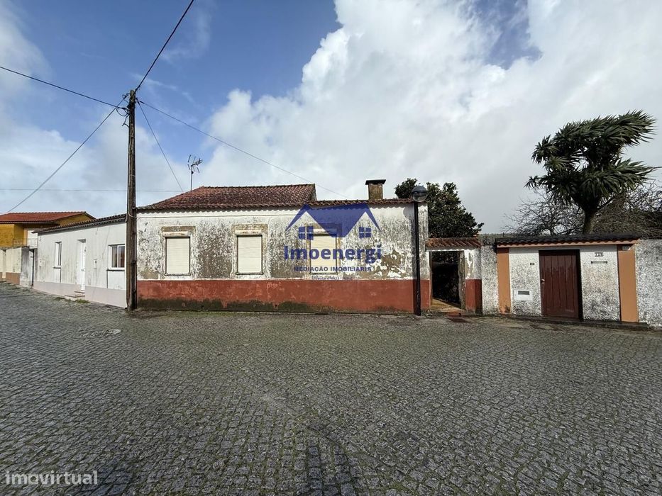 Moradia Térrea para restauro - Beiriz