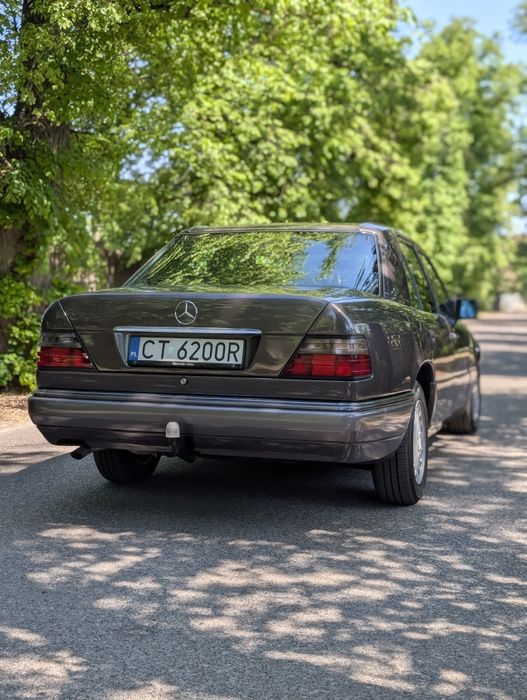Mercedes Benz E200D