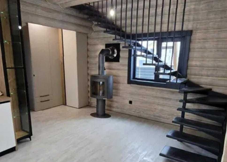 Власник - 900дол.за М.КВ  • Будинок в карпатах 168м2