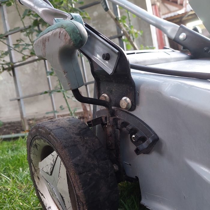 Газонокосарка акумуляторна акб металева косарка