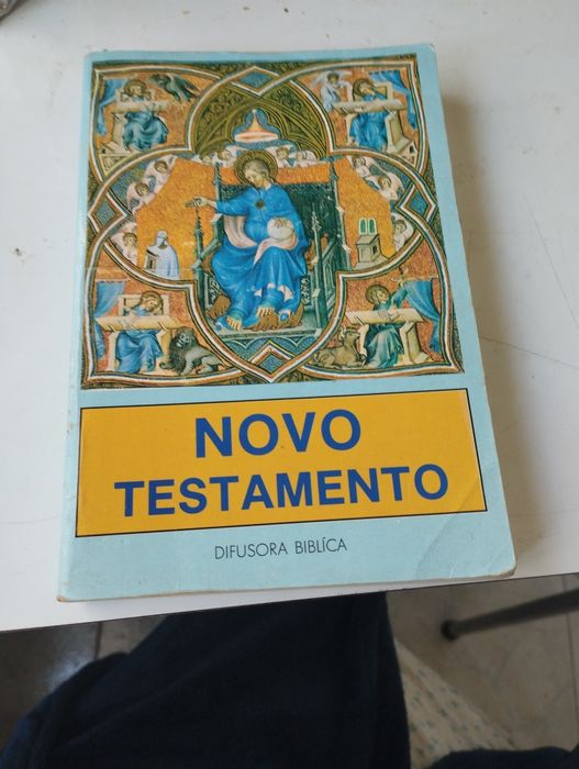 Livro "Novo Testamento"