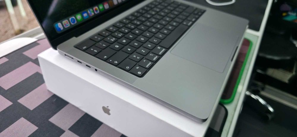 MacBook Pro 16 M2 Pro|16GB RAM|512GBSSD|Retina XDR|teclado PT