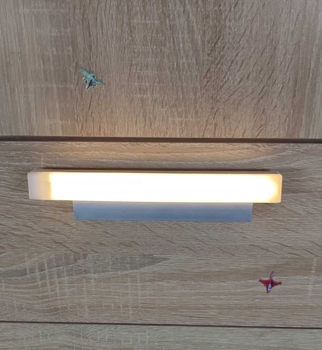 Беспроводной светодиодный ночник с датчиком движения.