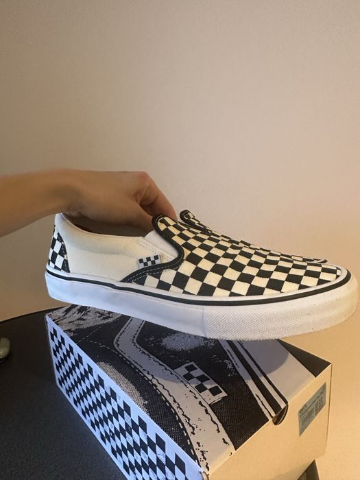 Продам чоловічі сліпони Vans у чорно-білому кольорі