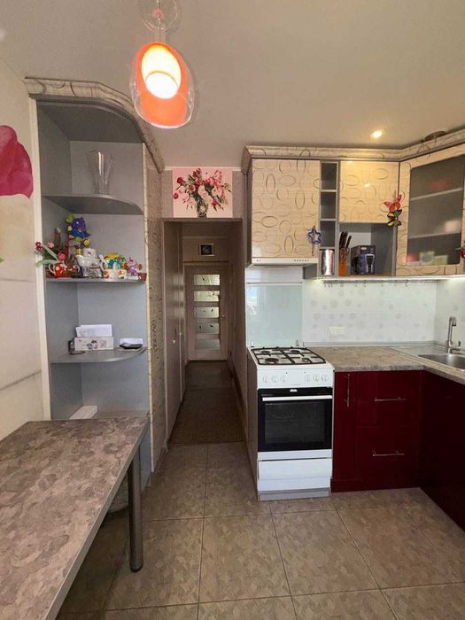 В продажу 2к квартира з ремонтом - Більше