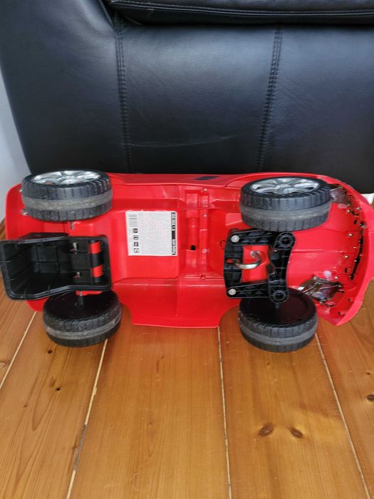 Jeździk Mercedes-czerwony