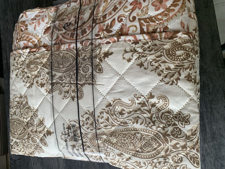 Colcha cama de casal duplo uso 240x260 cm Nova