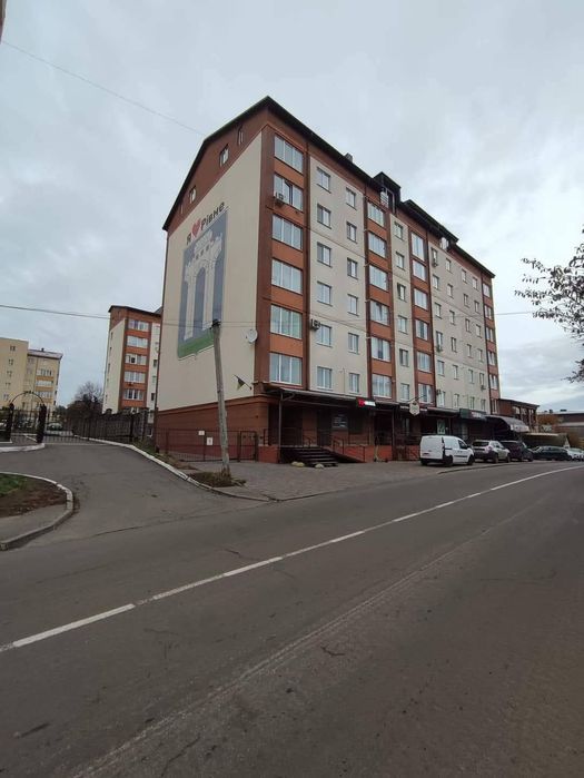 Здам в оренду офісне приміщення! Р-н. Пивзавод. Площа 67 м.кв. Ремонт!