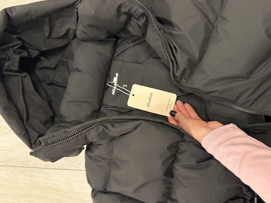Пуховик новий від бренду Alisaline | Estro
