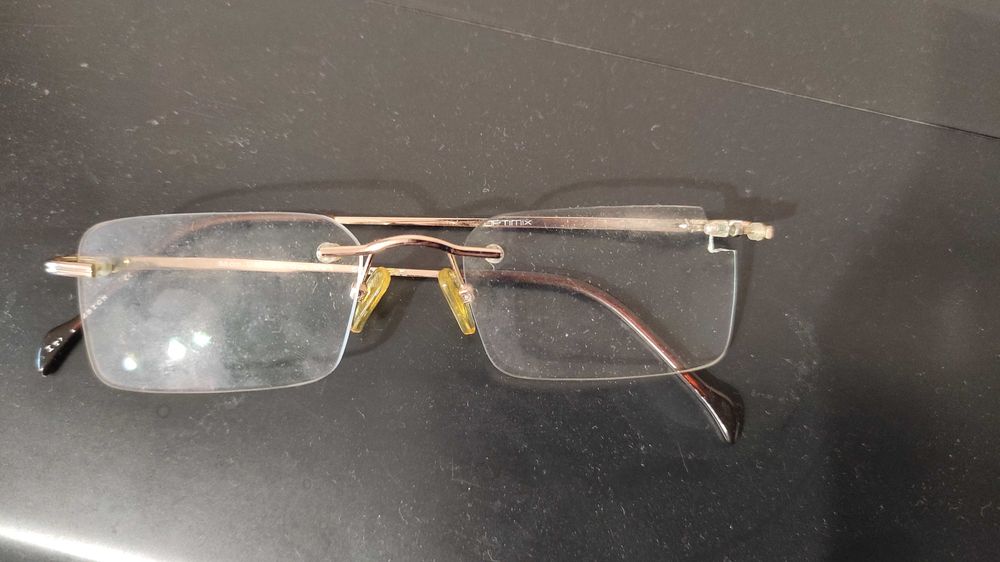 Продам безободковую оправу для очков