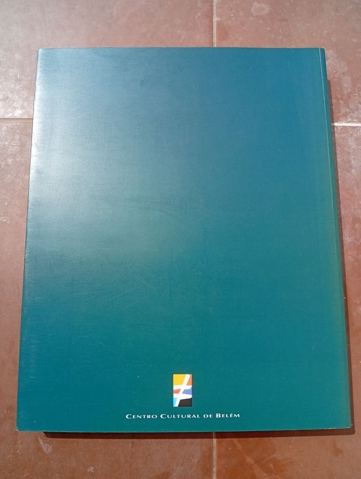 Livro  "Almada: a cena do corpo"