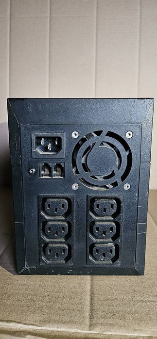 ДБЖ Eaton 1500va/900Вт