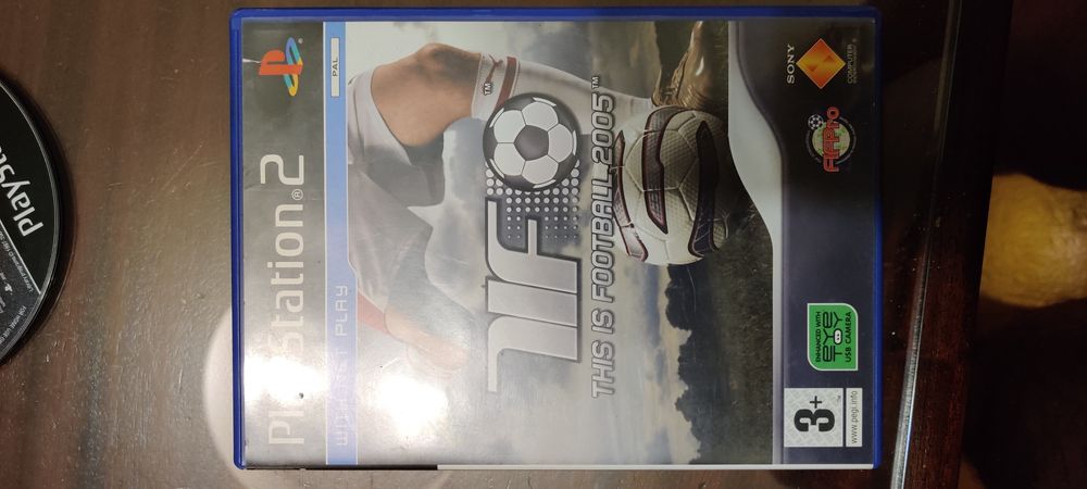 PlayStation 2 - PS2 Consola + Cartão de Memória + 5 jogos