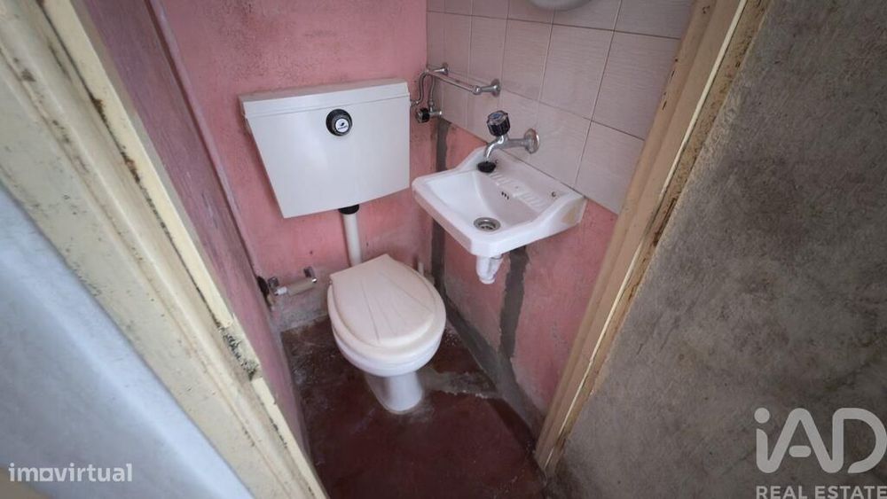 Moradia em banda em Tabuaço de 350 m2