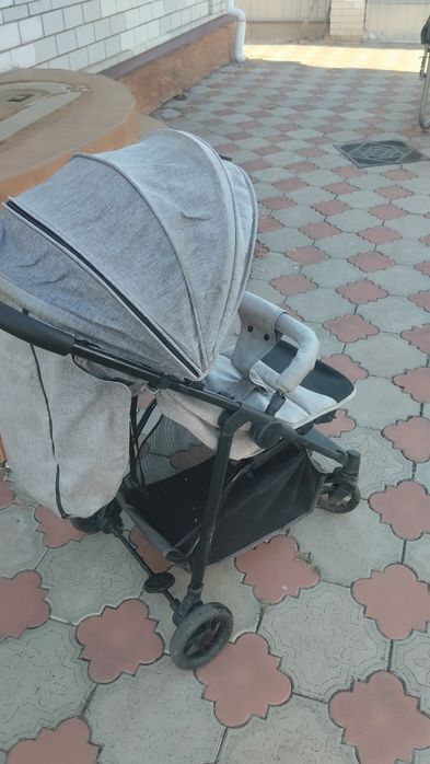 Продам дитячу  коляску в прекрасному стані