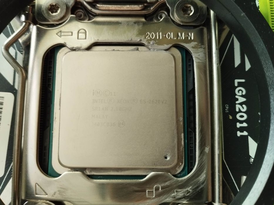 Продаю процесор XEON E5-2620V2