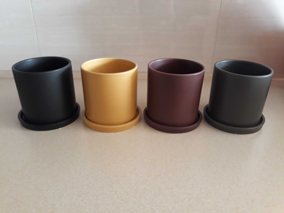 NOWA osłonka ceramiczna z podstawką / doniczka