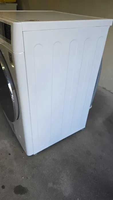 Пральна машина LG F6WV710AT2