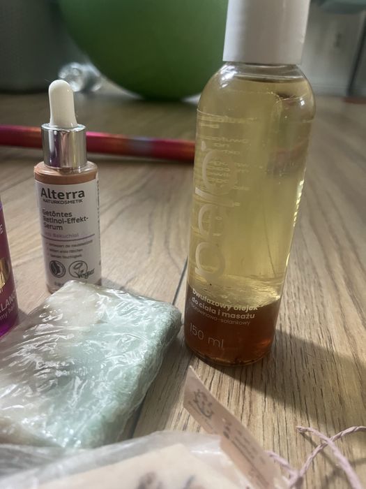 Oddam kosmetyki (niektore po terminie)