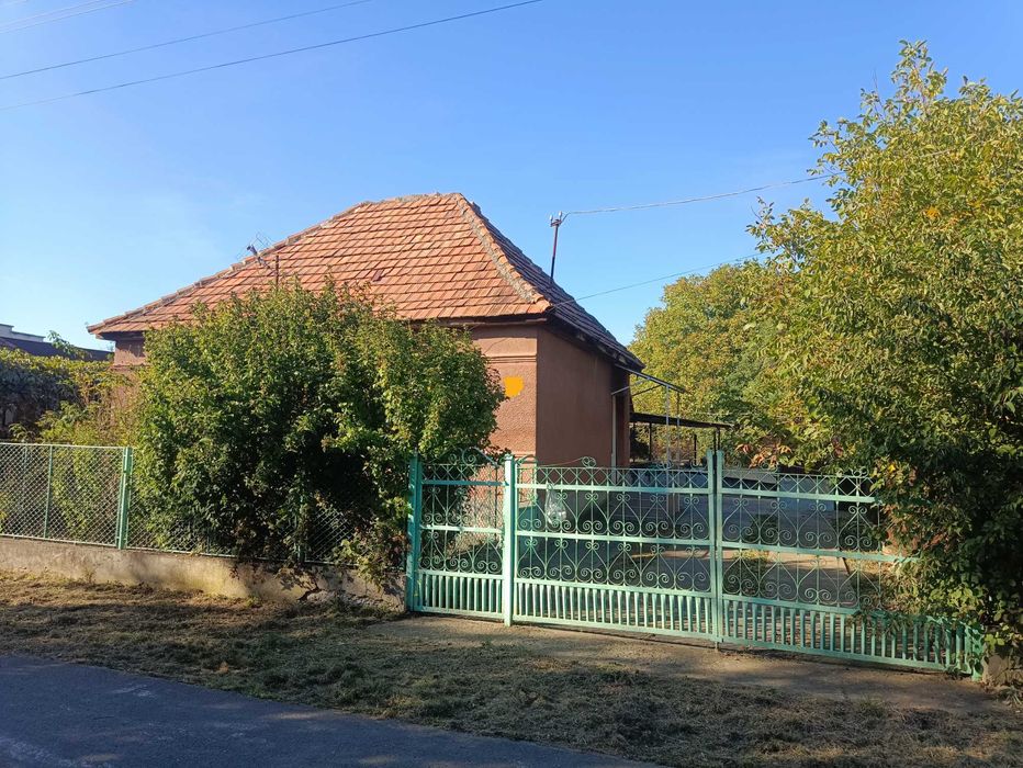 КОМПАКТНИЙ, НЕВЕЛИКИЙ 2-х кімнатний будинок 59 кв.м., житловий стан!