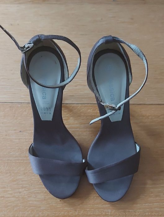Sprzedam Sandałki damskie, rozmiar 37